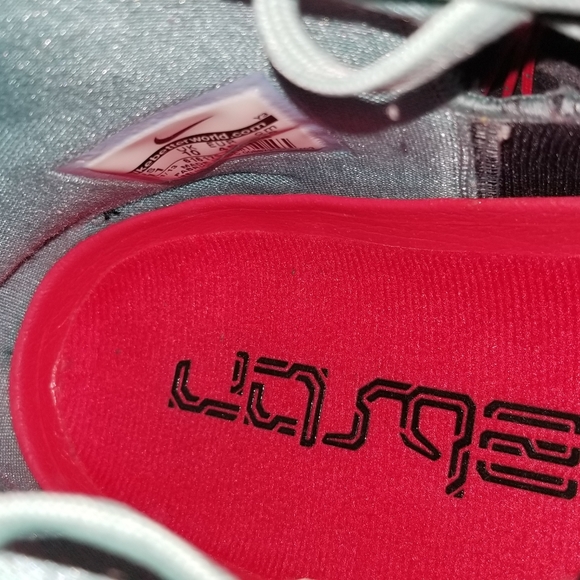 Lebron 11 Mint Edition - Picture 2 of 3